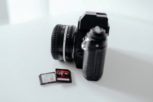 DSLR beginner essentials: sd card